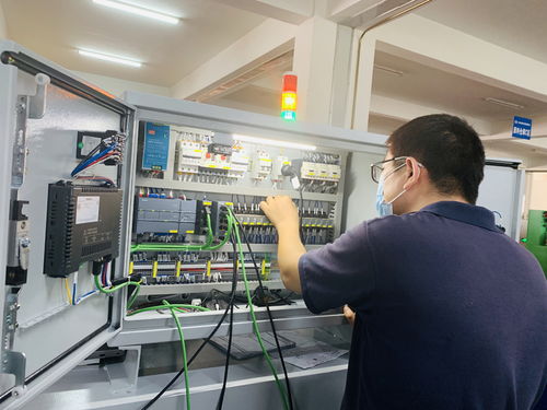 華順紀(jì)實 以真誠服務(wù)客戶，以行動詮釋信息系統(tǒng)集成價值