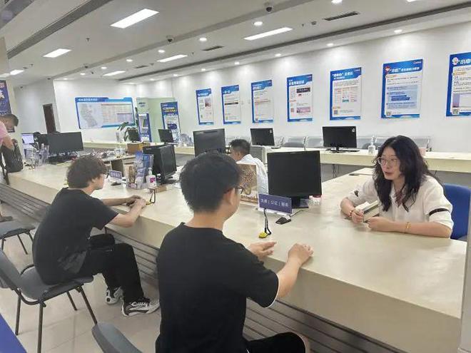 虹口區(qū)政務(wù)服務(wù)中心 惠企服務(wù)再升級，精準咨詢助力企業(yè)發(fā)展
